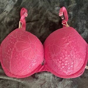 NWT Victorias Secret; 34DDD; pink lacy push up bra
